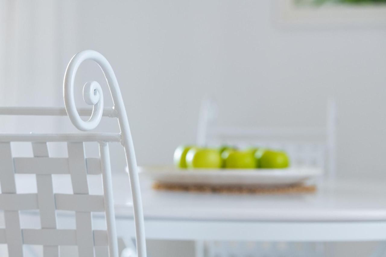 Love White Villa Ialysos  Extérieur photo